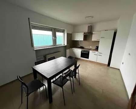 Wohlfuehlen Mit Viel Raum Und Garten Am Rhein Appartement